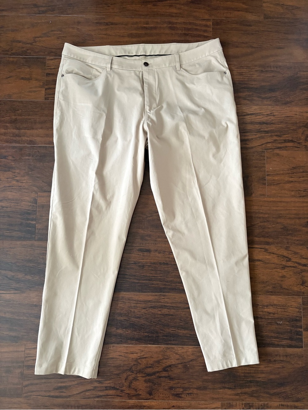 Lululemon chino ABC size 42x30 beige